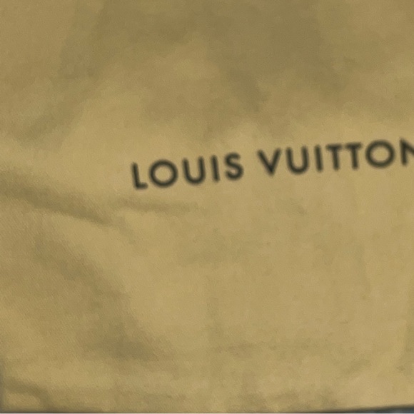 Authentic Louis Vuitton Old style vintage accessories pochette - Picture 9 of 9